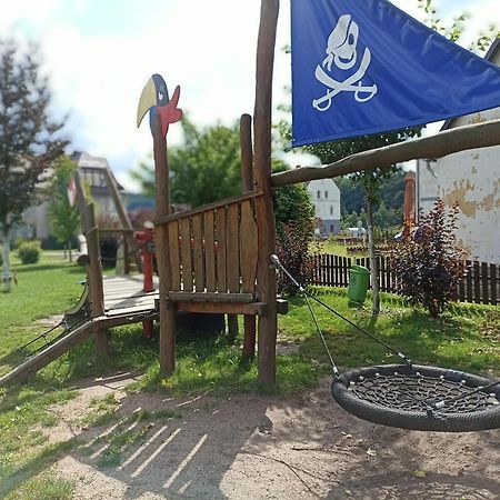 Penzion U Haliru Mladé Buky Exteriör bild