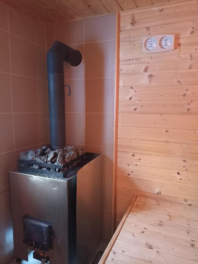 Penzion U Haliru Mladé Buky Exteriör bild